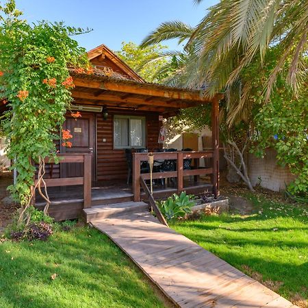 Belfer'S Dead Sea Cabins Neot HaKikar Exterior photo