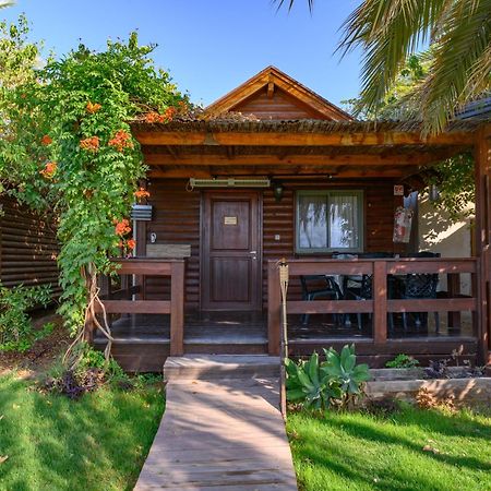 Belfer'S Dead Sea Cabins Neot HaKikar Exterior photo