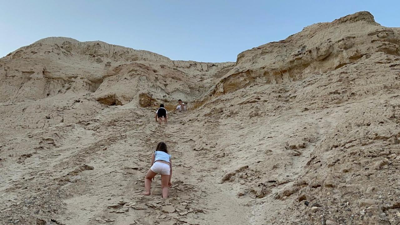 Belfer'S Dead Sea Cabins Neot HaKikar Exterior photo