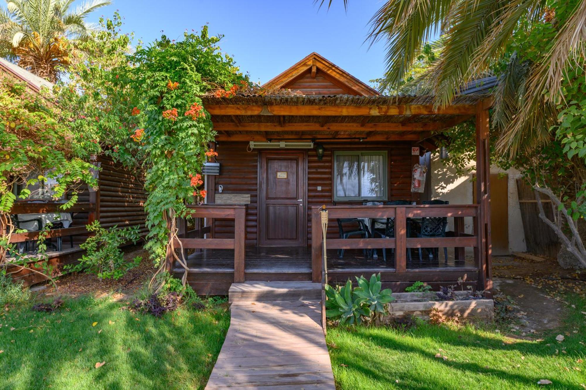 Belfer'S Dead Sea Cabins Neot HaKikar Exterior photo