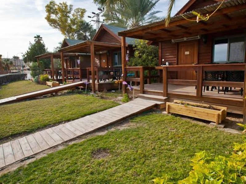 Belfer'S Dead Sea Cabins Neot HaKikar Exterior photo