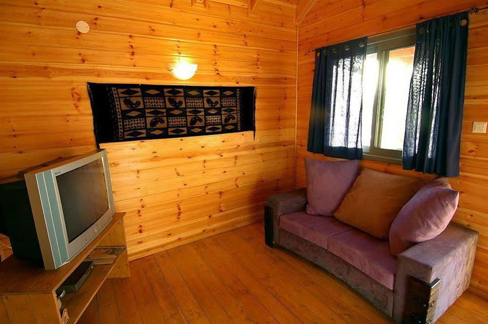 Belfer'S Dead Sea Cabins Neot HaKikar Exterior photo